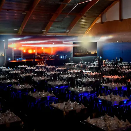 Western Leto Arena فندق 4*