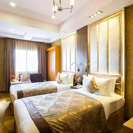 Western Leto Arena فندق 4*