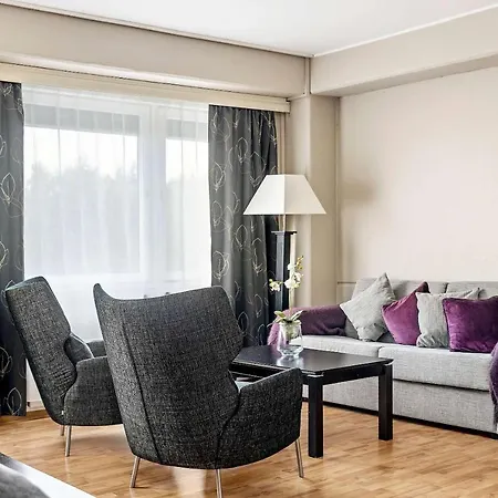 Western Leto Arena فندق