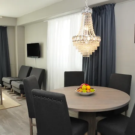 Western Leto Arena ホテル 4*